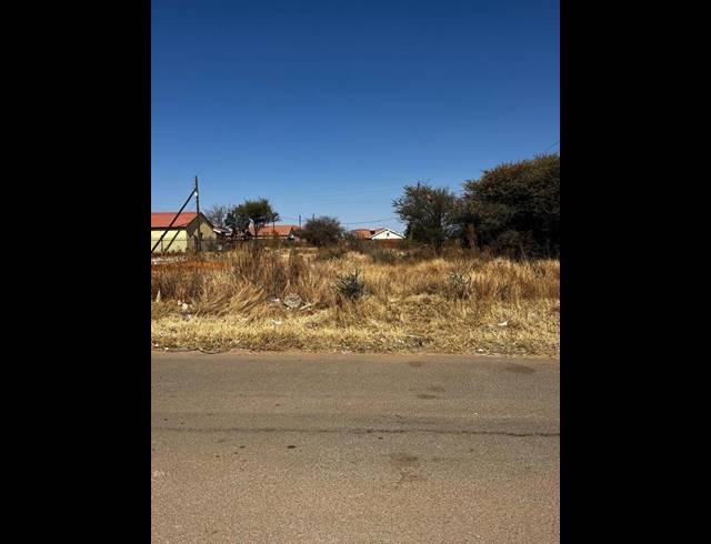 LAND FOR SALE IN MMABATHO 14